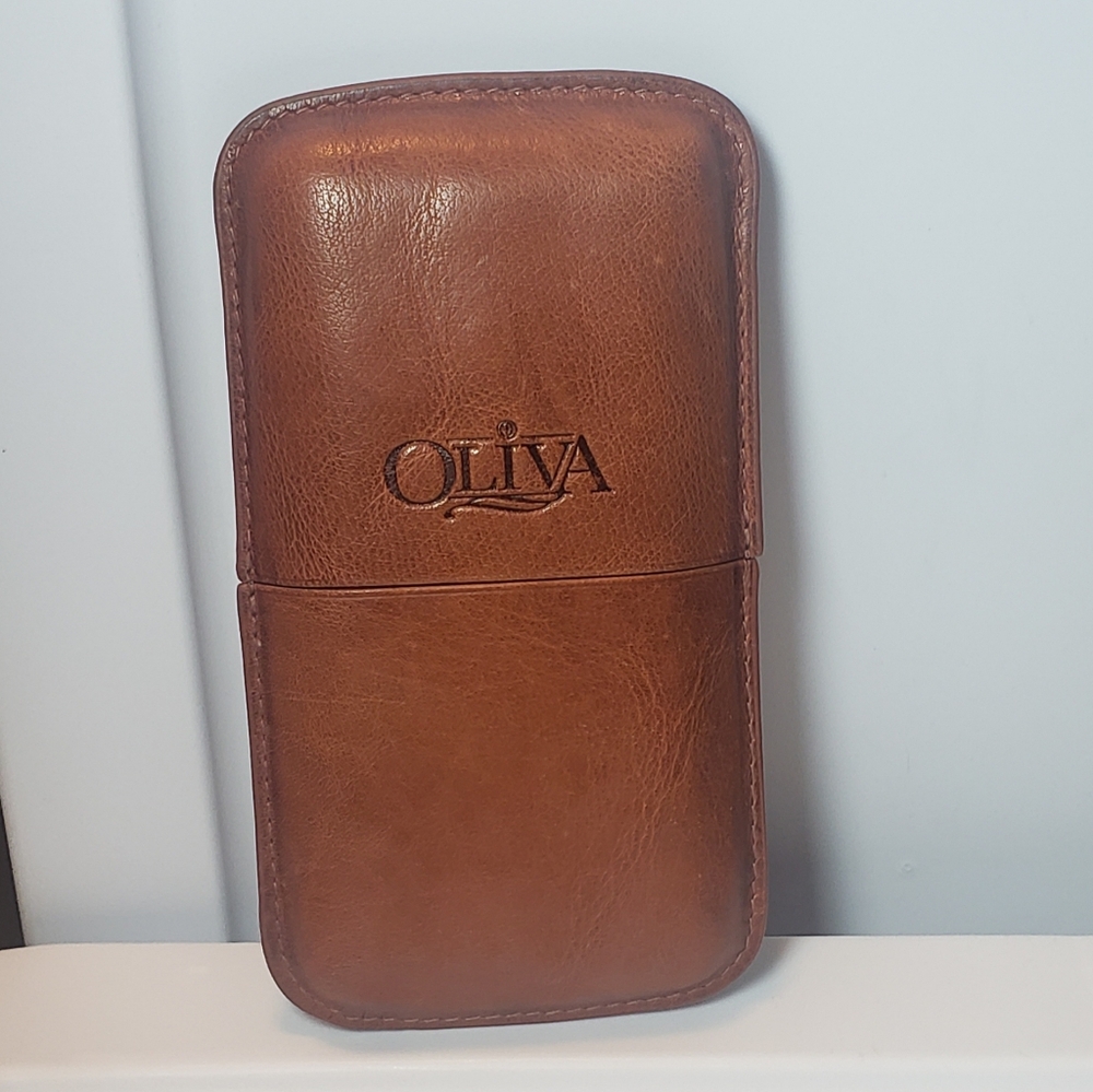 Oliva Leather Travel Cigar Holder